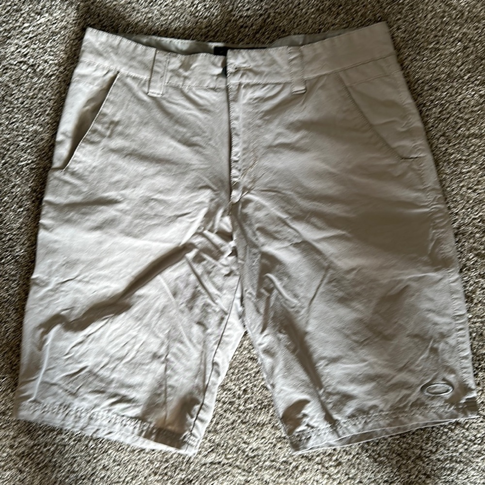 Oakley golf shorts